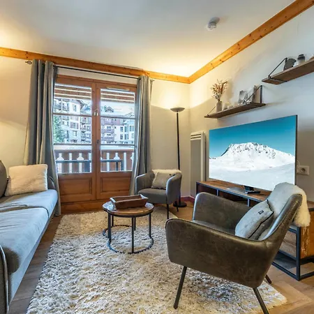 Apartman 4-5 Personnes Skis Aux Pieds Piscine Interieure Sauna Hammam *